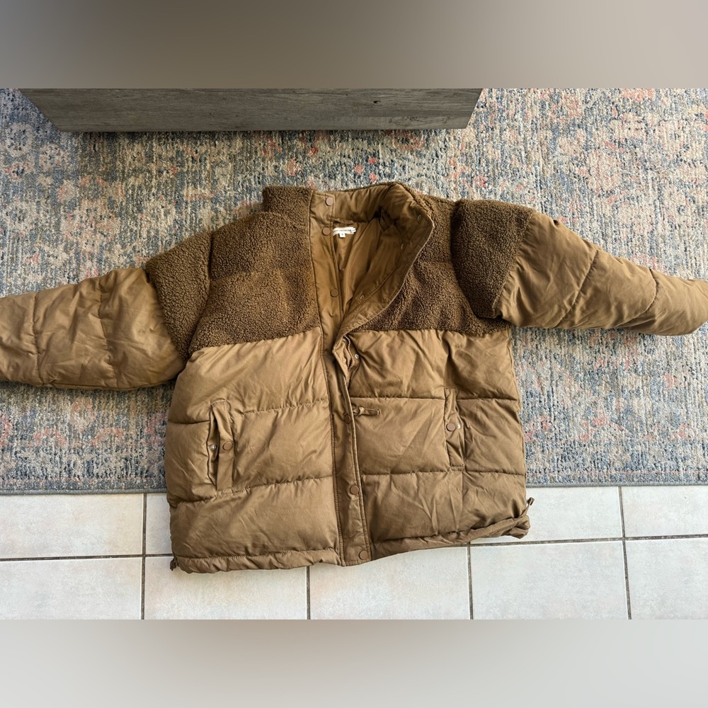 Good American Puffer Jacket